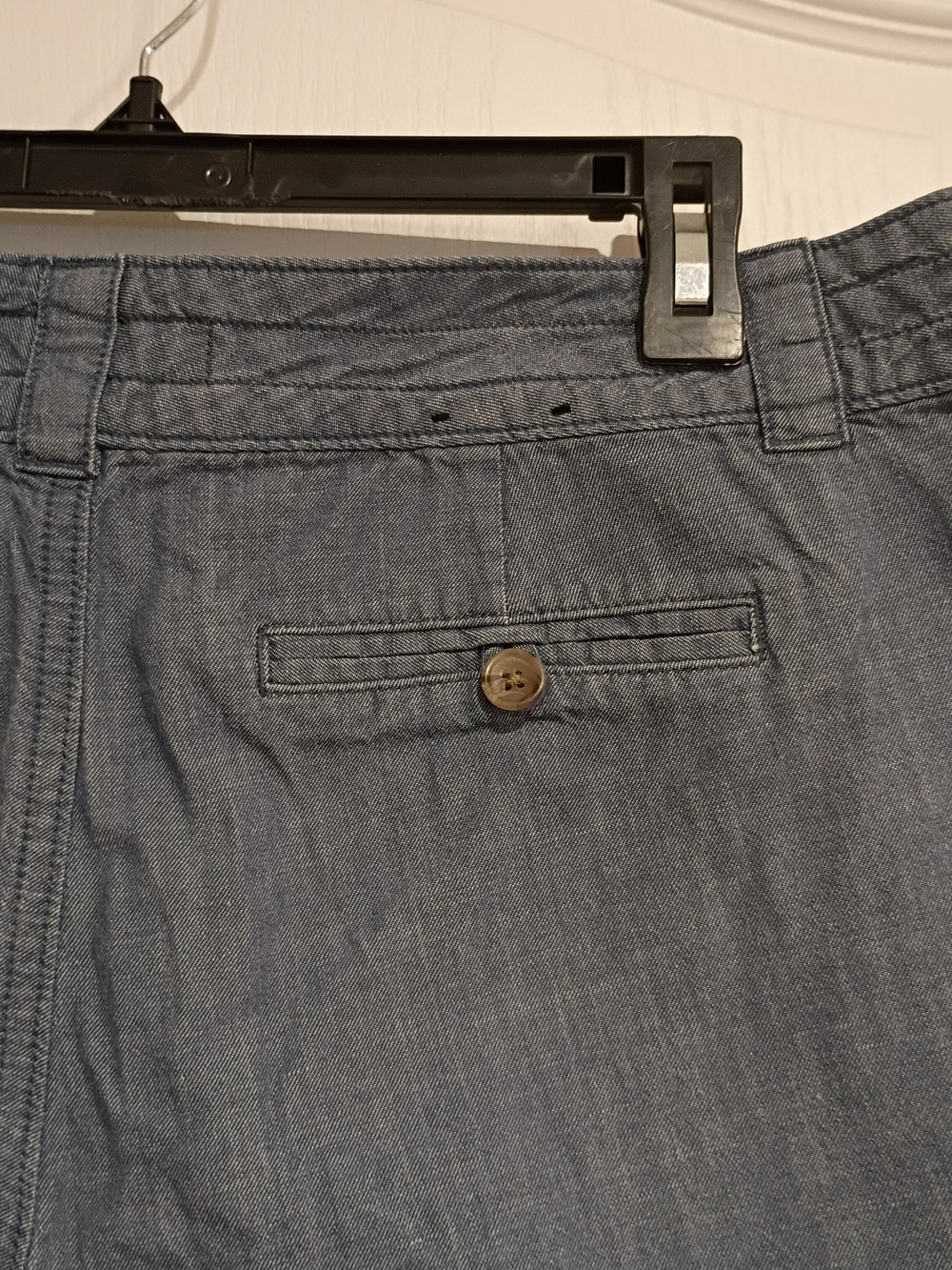 Banana Republic - Blue Women's Casual Chambray Shorts - Size 6 - Picture 5 of 5